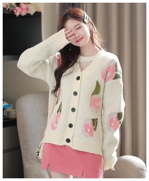  精致|美女穿搭：精致的短裙穿搭，柔美靓丽，美好的回忆