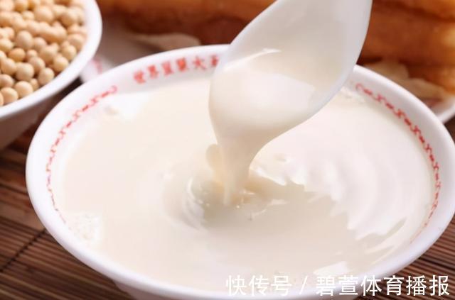 豆子|做豆浆,最忌豆子泡涨后直接打,多做1步,豆浆细腻丝滑,更香浓