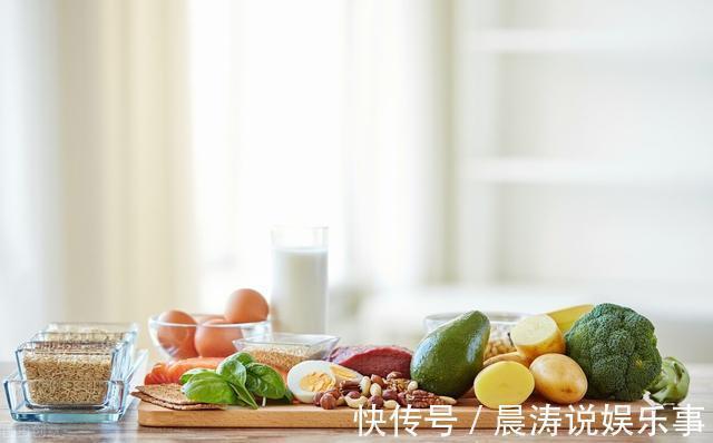 老人|68岁老人,身体却比50岁还健康,学学他的养生方法,不花钱也长寿