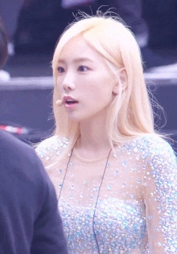 |搞笑gif 妹子的表情好可爱, 这个笑容让我有了恋爱的感觉, 好萌