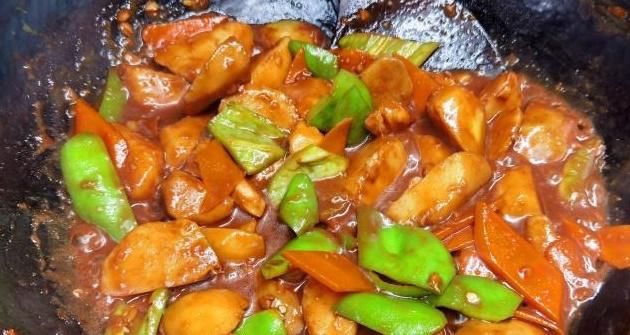 锅盖|秋天,吃土豆吃山药,不如吃它,2块钱做一大锅,营养极高比肉香