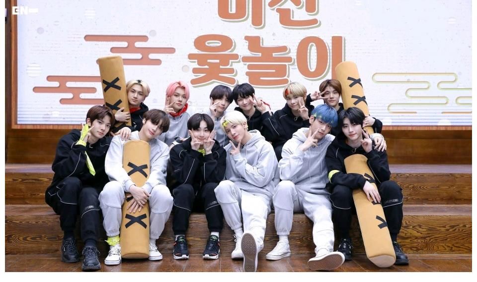 練習生|TXT直播聊ENHYPEN，然竣秀彬：明明練習生時很親，怎么突然變尷尬