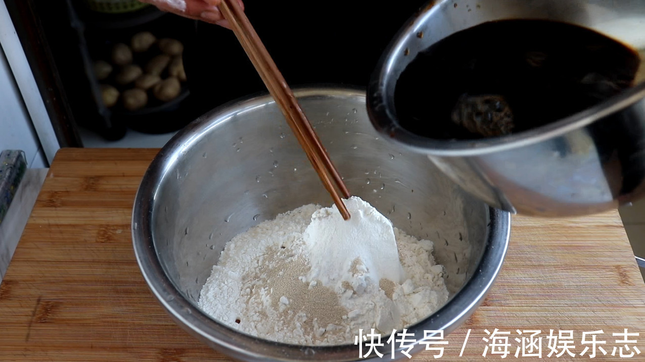 发糕|教你在家做红糖大枣发糕，诀窍告诉你，松软香甜又好吃，超简单