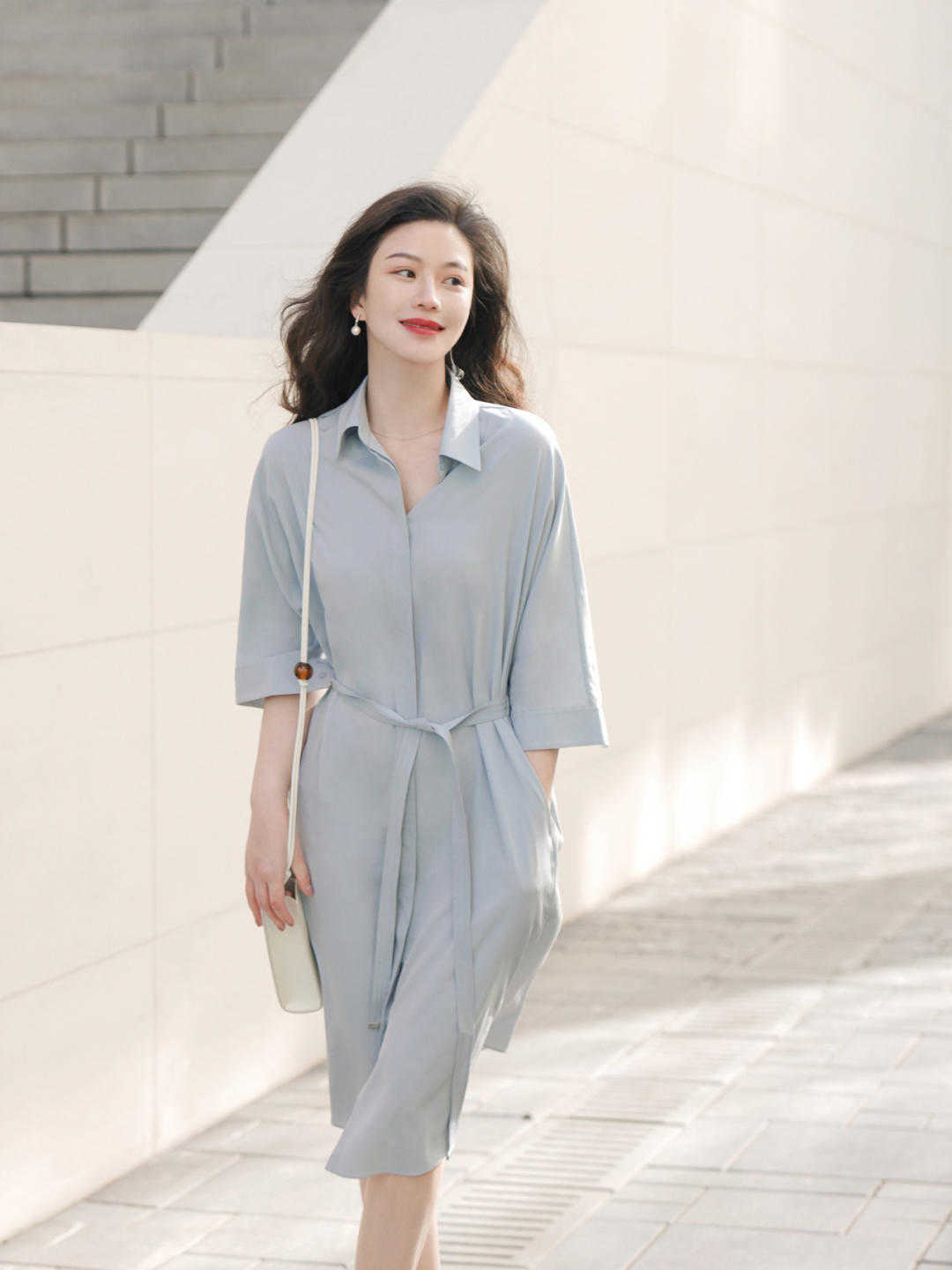 穿搭|过了40岁的女人怎么穿才优雅?学会“穿松不穿紧”,减龄有活力