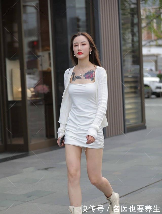 开衫 开衫的穿搭方式多种多样,不同的颜色好看,同色搭配更出彩!