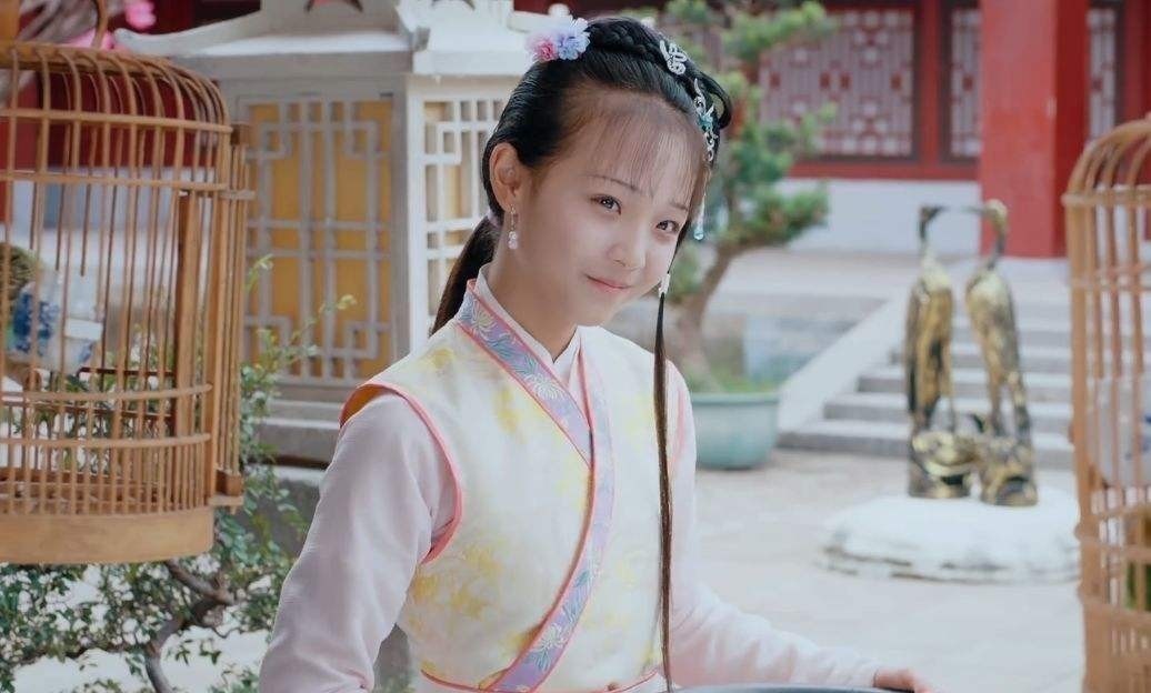 红楼梦&晴雯被赶走，王夫人并不冷血无情，你看晴雯犯了贾家的什么大忌？