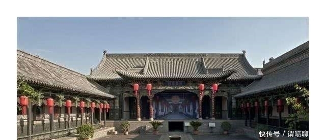 乔家大院|日军想洗劫乔家大院，看见门口悬挂1物，下令：掉头走人