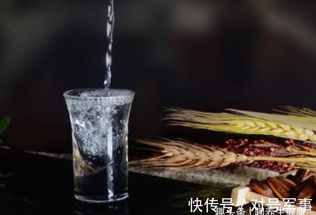 白酒|每天喝点酒和滴酒不沾的人,哪类人比较健康?喜欢喝酒的来看看