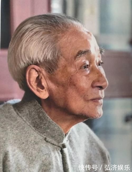 公共汽车$南怀瑾一般人都缺乏这两件东西,注定只有少数人能成功