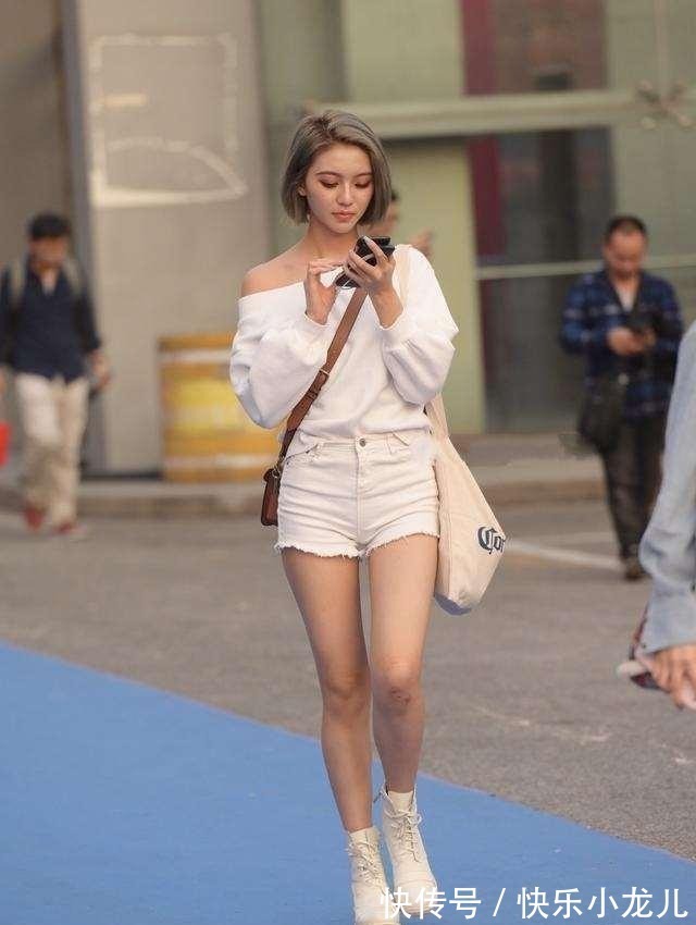 搭配 打底裤的多种风格搭配,轻松展现姣好身形,大方优雅