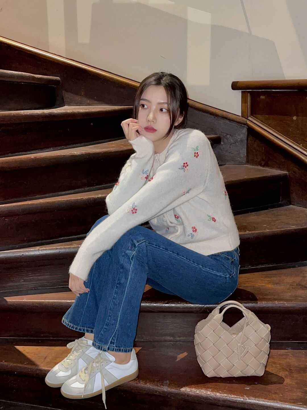 法式 深冬室内穿搭,一定要试一下“轻法式”,甜糯优雅又有少女感