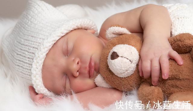 生物钟|孩子从小和谁一起睡觉,会影响他长大后的性格,家长要心里有数