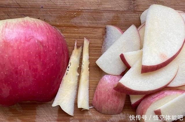 小孩内热上火,用苹果加这2种食材煲糖水,甜润
