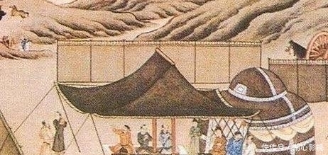 发现|皇上暗中将宰相的衣服上烧个洞,一年后发现洞还在,下令:打开国库