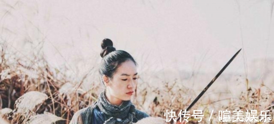 韩愈$一首经典的唐诗,人人都会背,有一句诗用来形容大器晚成的人!