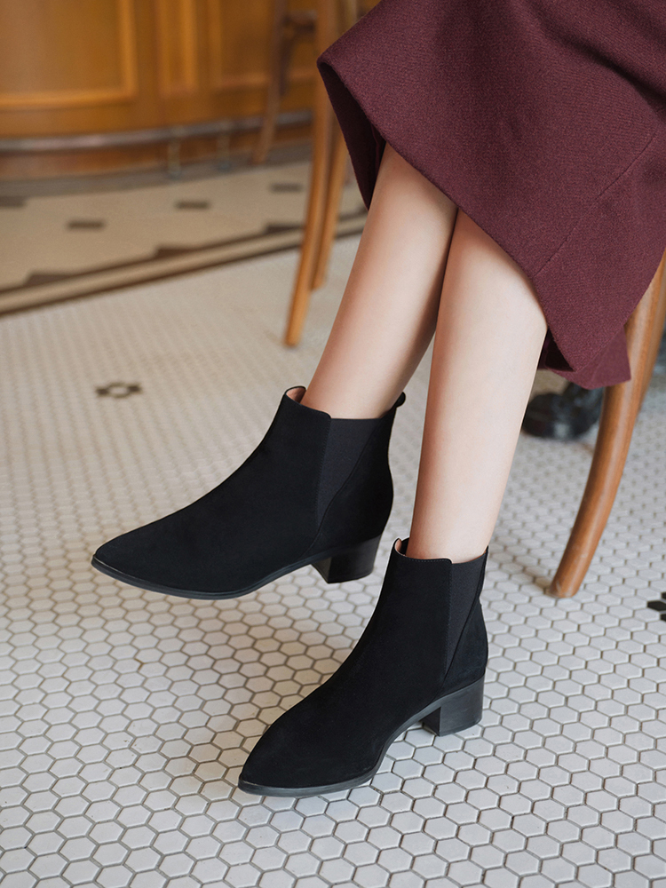 小姐姐|冬日超火的短靴造型,大气中不乏女人味,甜酷女王就是你