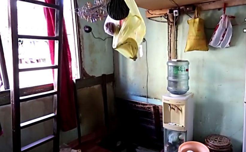 爷爷奶奶|三代6口人挤24㎡弄堂房,28岁侄子与姨妈同卧,因怕苦从不工作