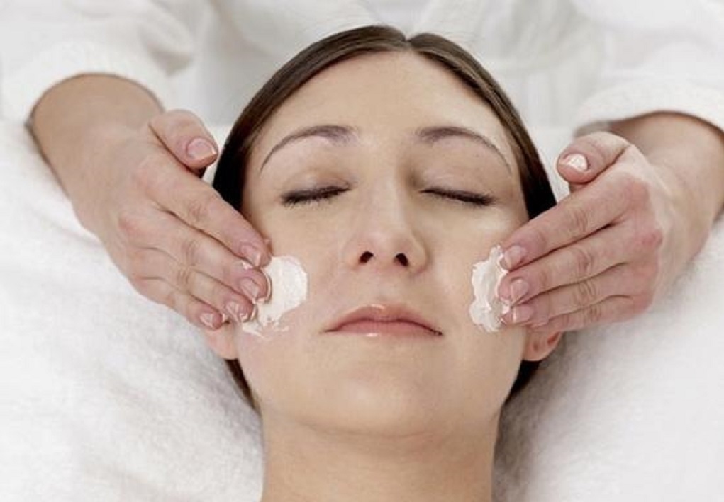 素颜女神|女生睡前坚持做好这5个好习惯，你会离素颜女神越来越近！