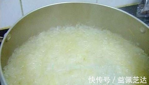 咳嗽|晚上遇冷咳嗽厉害,一碗止咳水,排痰超快,润肺止咳