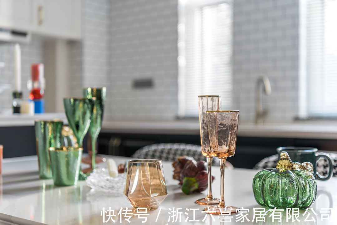 绝绝子的190平舒适三居,用色彩定义生活的本真丨真的是太仙气啦~~