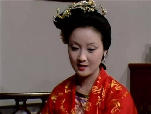 定型|古代女子发型百变,没有发胶如何定型?古人的黑科技让现代人叹服