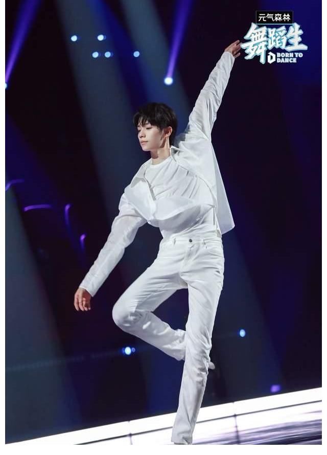 舞蹈生|《舞蹈生》第一期：用聲入人心的賽制做舞蹈風(fēng)暴，導(dǎo)師絕了