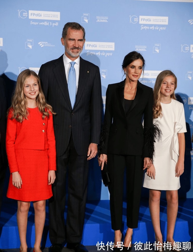 穿搭 真正的贵族穿搭都简约,看西班牙公主莱昂诺尔,穿红色套裙真高级