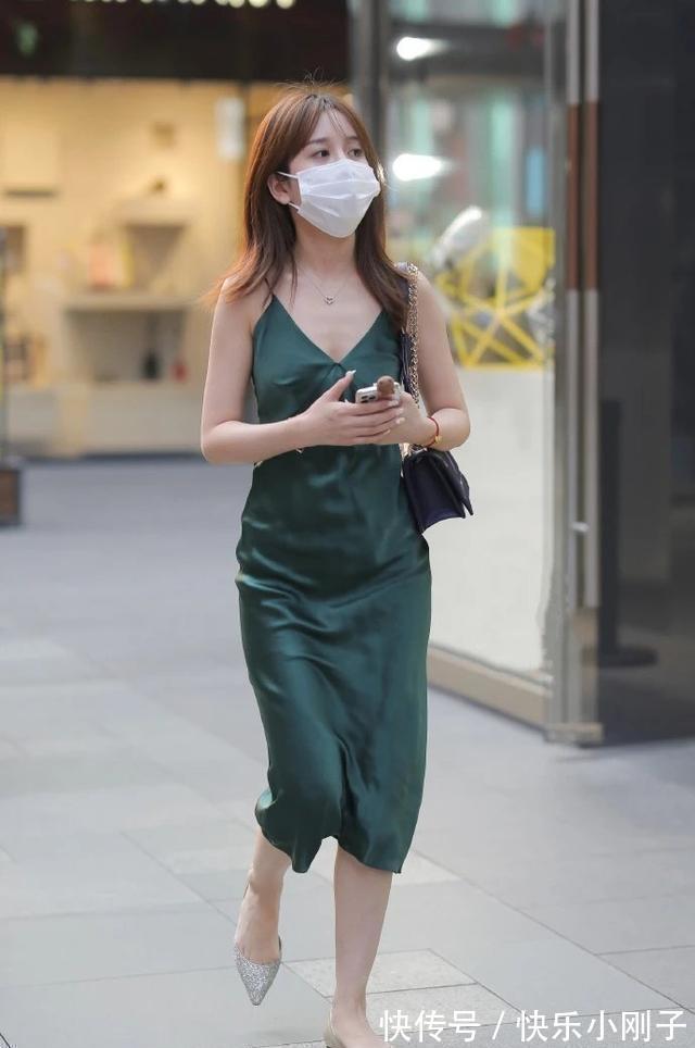 大长腿 连衣裙展现女神气质,不仅显瘦更显高,摩登范十足