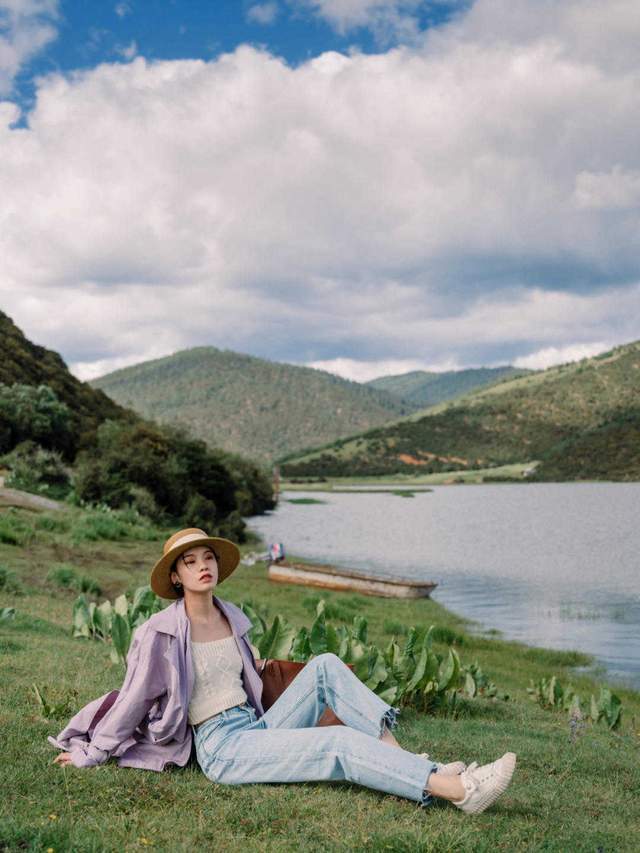 针织衫|风衣是秋天的标配,搭配牛仔裤气质绝了,年轻活力又高级大气