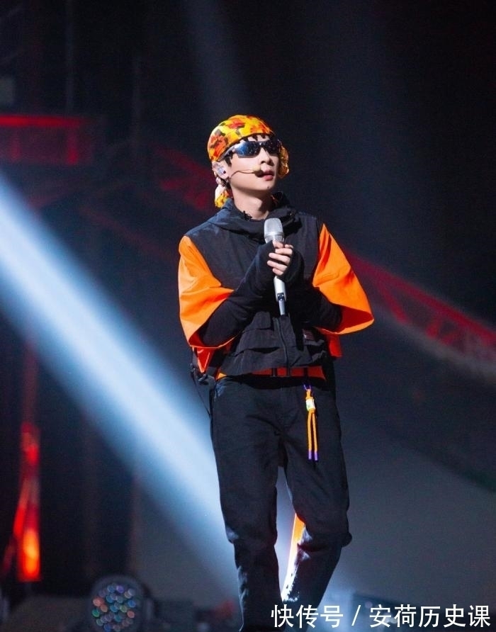 四公舞台结束,布瑞吉被淘汰!发文告别《披荆斩棘的哥哥》藏洋葱