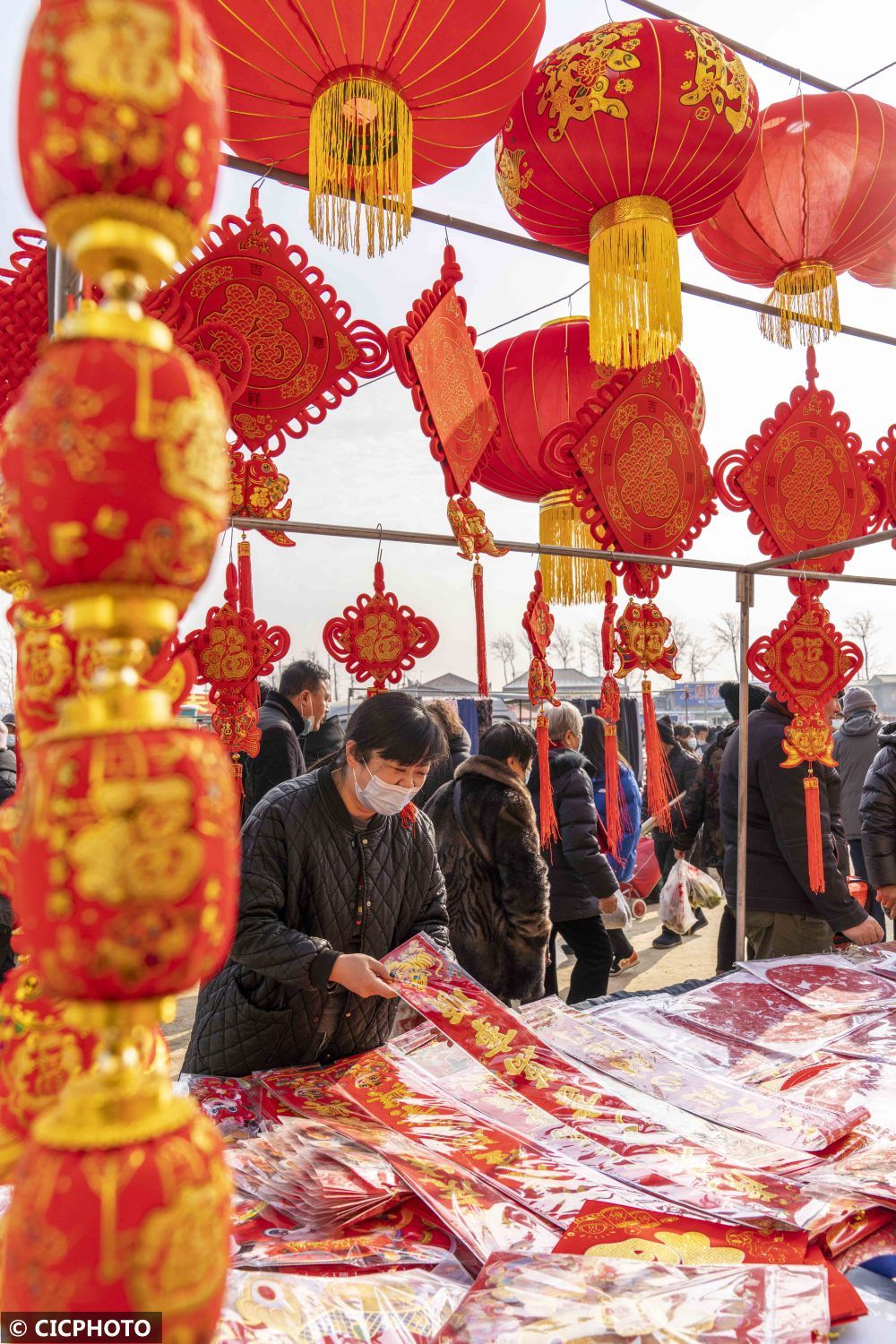 icphoto|河北秦皇岛：迎小年 赶年集 办年货 寻年味