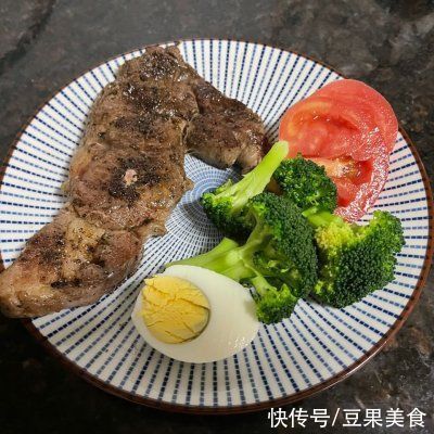 鸡胸肉|#一周减脂不重样# 低脂高蛋白|美式恺撒大沙拉