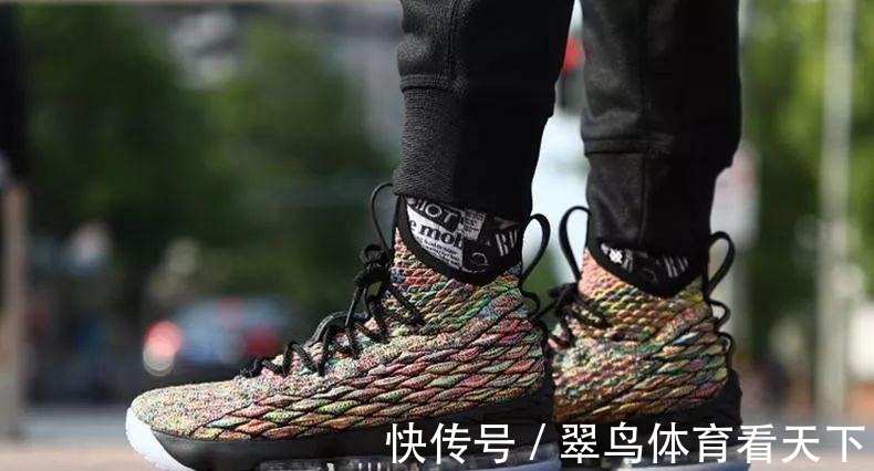 lebron|《这就是灌篮》的热播让篮球鞋火了! 盘点五款实战与颜值俱佳的篮球鞋!