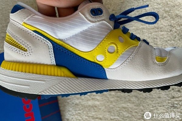 配色|Sneaker 篇一百一十八：Saucony Azura OG和Grid 8500开箱