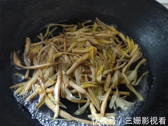 汤匙|院士提醒：医生都吃的“安眠药”，是药也是菜每天吃点，倒头就睡