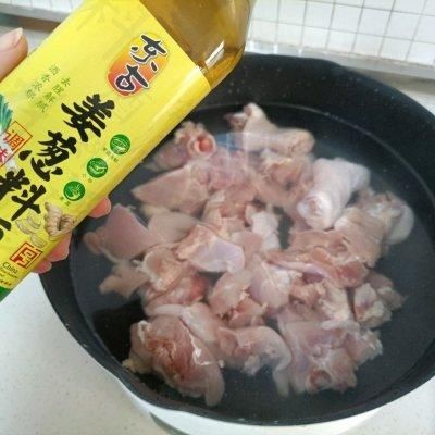 不知道吃什么，红烧鸡肉土豆准没错