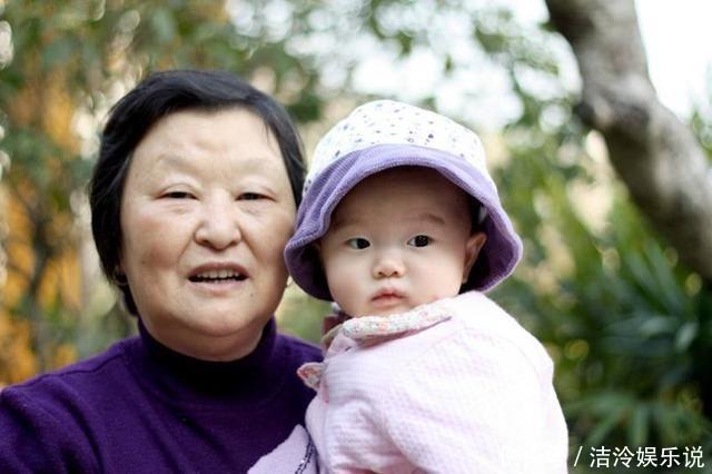 兰兰|医生忠告孩子3岁前,喂4种食物是“害”不是爱,家长要知晓