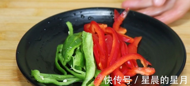 冬天多吃萝卜,加2个鸡蛋,你从没吃过的做法,比大鱼大肉解馋!