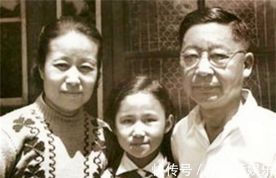 胡絜青&民国才女赵清阁:与老舍纠缠一生,后来老舍投湖自尽,她终身未嫁