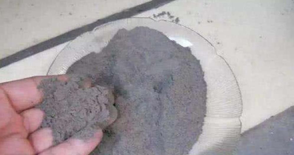 用草木灰养花,有这么多好处,但是这类花卉可不能用