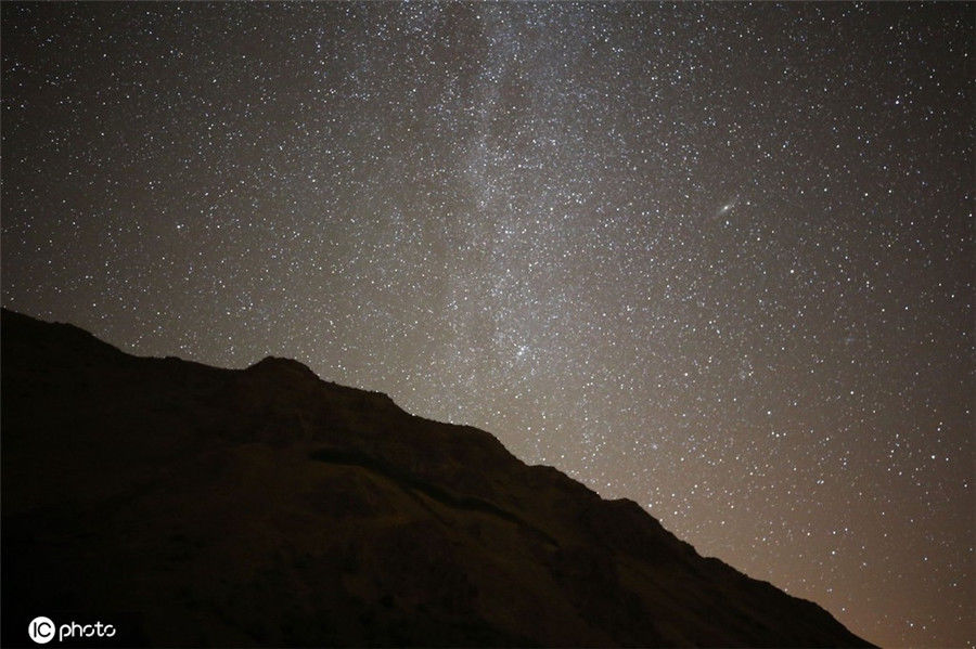 土耳其|美如画卷！土耳其内姆鲁特火山口湖上空星光璀璨