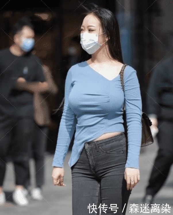 微胖|不规则的蓝色上衣,只适合微胖女人穿,否则穿不出这时髦效果