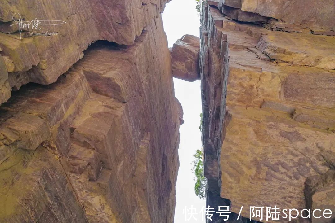 郭亮洞|历经30年坎坷,位于悬崖峭壁的这个郭亮洞地势险要,路况却很好