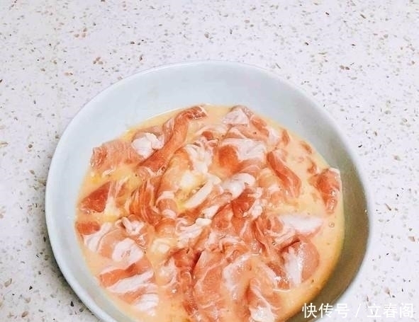 煮牛肉时，直接下锅煮是不对的，牢记两个诀窍，牛肉又软又烂