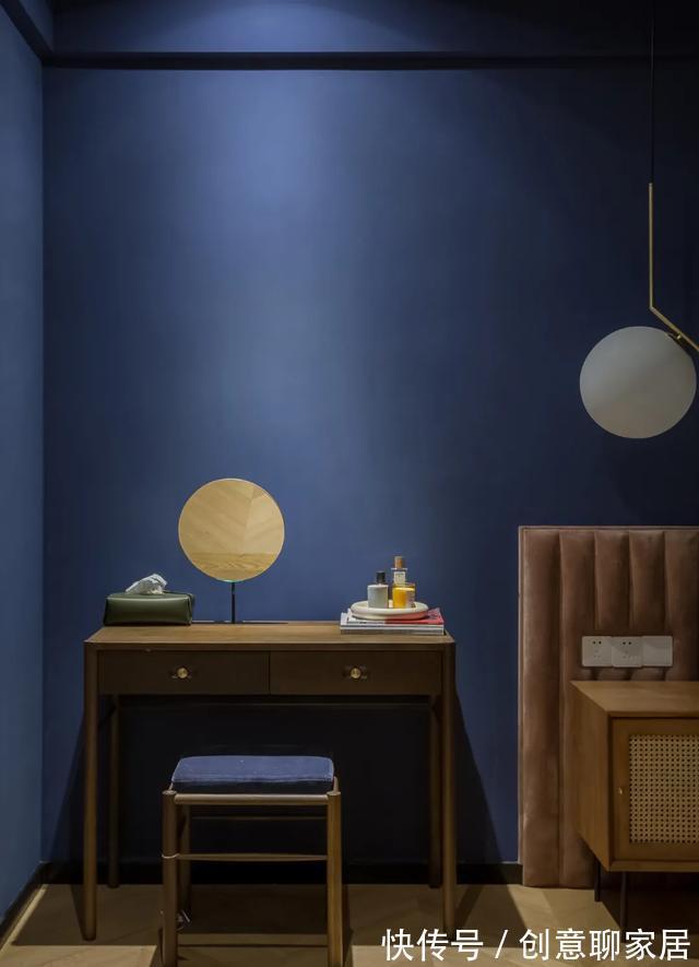 墨绿色|打造的100㎡甜蜜婚房:折叠窗+复古墨绿色,高级有质感