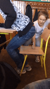 |搞笑GIF段子:朋友:我女朋友