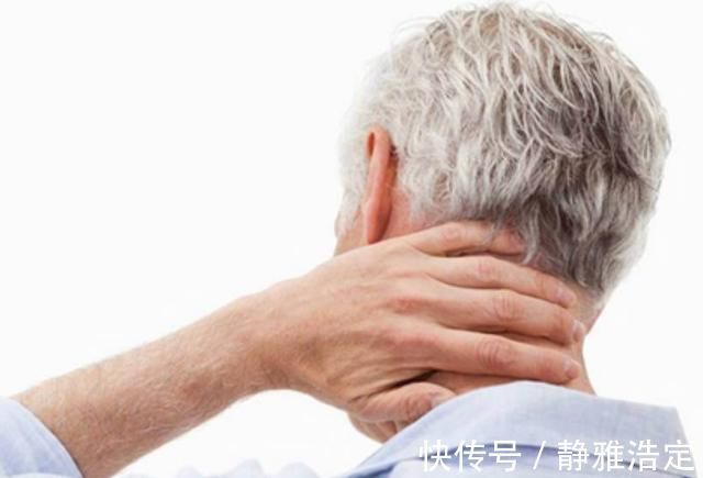 脖子处|为什么现在很多人会患上颈椎病?罪魁祸首在这里,这个锅背定了