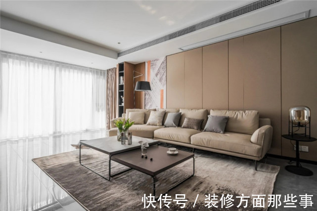 一日三餐|140平现代风四居室,原木与灰打底,点缀一抹棕