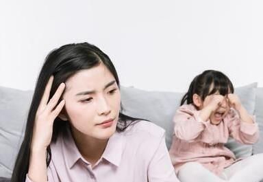 父母|这4类话最伤孩子,每句都像刀子一样,可很多父母还经常挂在嘴边