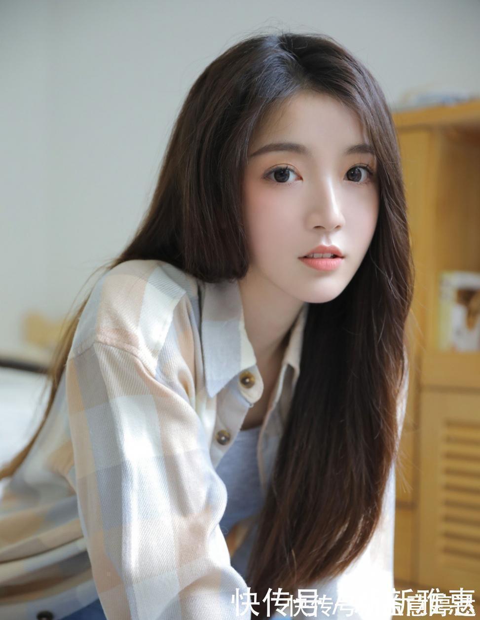 性感|花季少女告诉你什么是清纯的性感，吊带背心牛仔裤穿出不一样的美